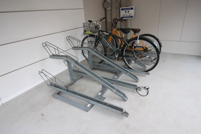 物件外観写真3　(駐輪場)