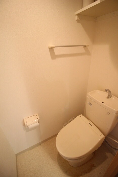 物件内観写真9　(トイレ)
