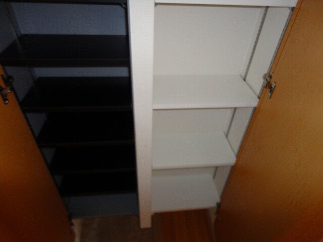 物件内観写真12　(収納)