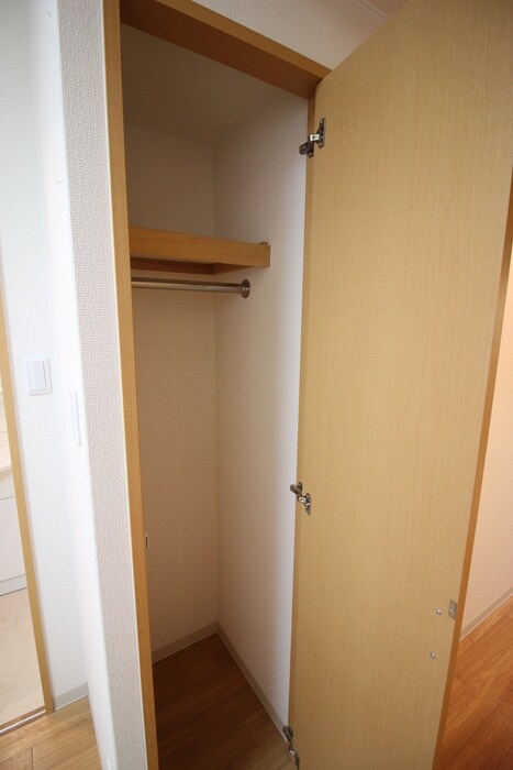 物件内観写真12　(収納)