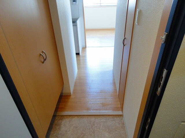 物件内観写真15　(廊下)