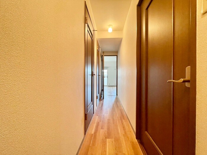 物件内観写真19　(廊下)