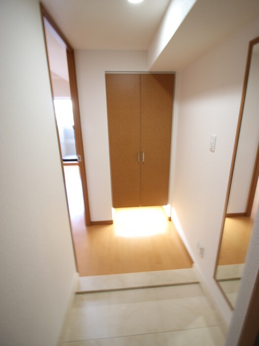 物件内観写真17　(廊下)