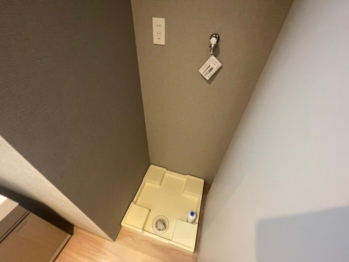 物件内観写真9　(洗濯機置場)