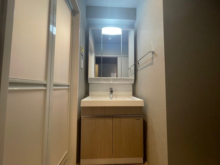 物件内観写真10　(洗面)