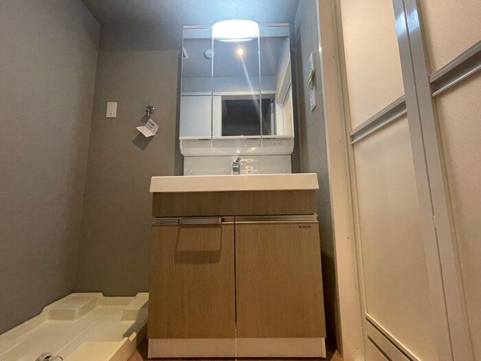 物件内観写真12　(洗面)