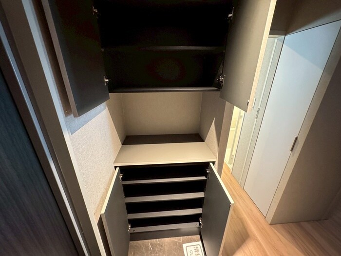 物件内観写真15　(靴箱)