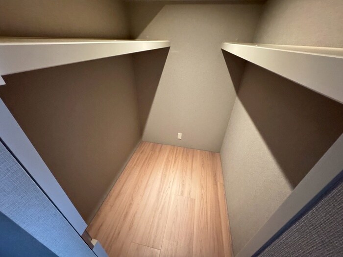 物件内観写真16　(収納)