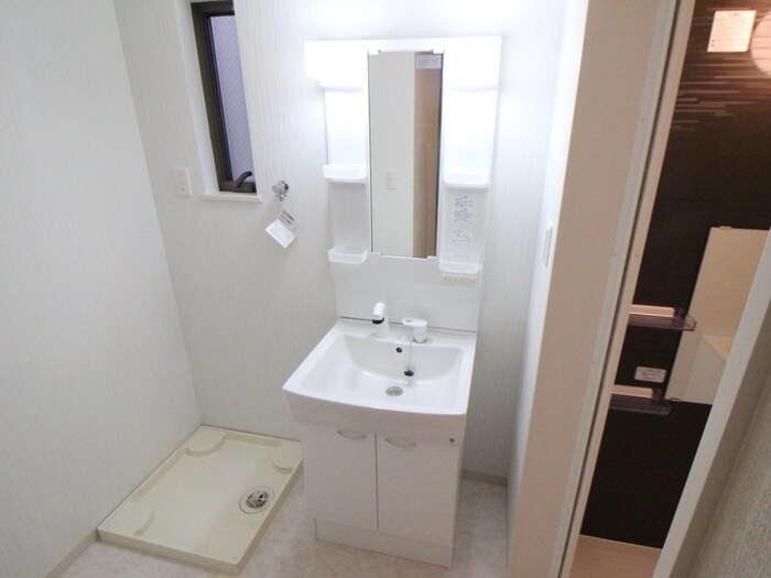 物件内観写真9　(洗面)