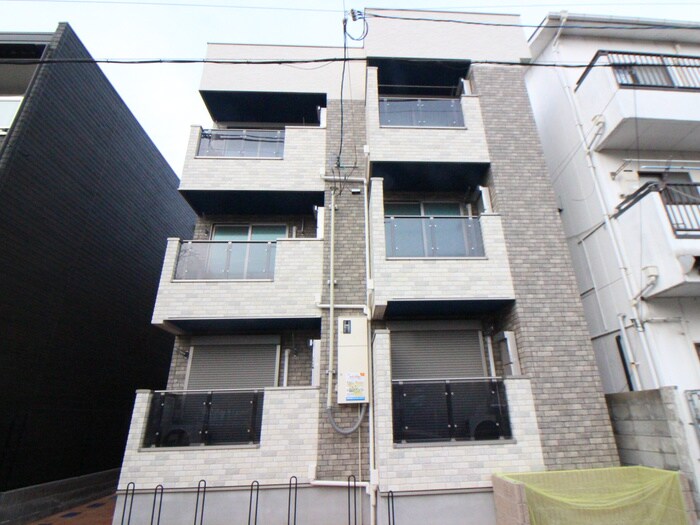 物件外観写真3　(エントランス部分)