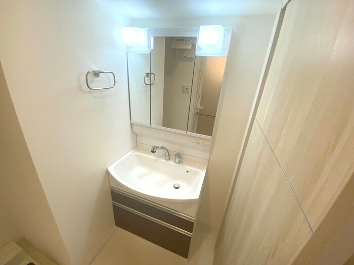 物件内観写真10　(洗面)