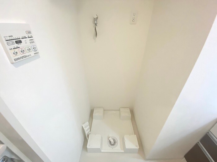 物件内観写真20　(洗濯機置場)