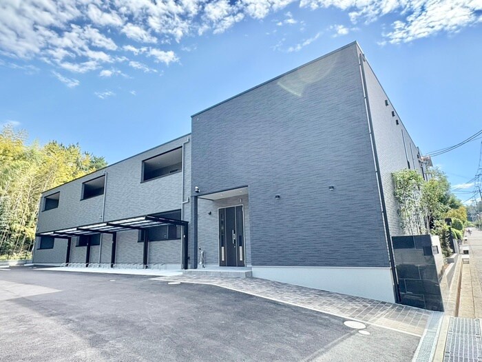 Arendelle Sallierの物件外観写真