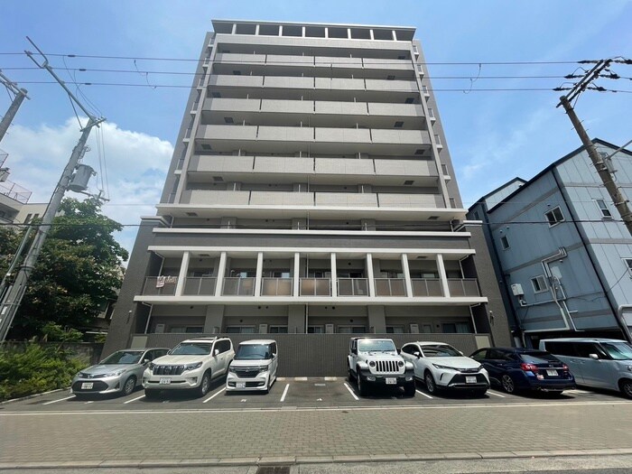 物件外観写真2　(駐車場)