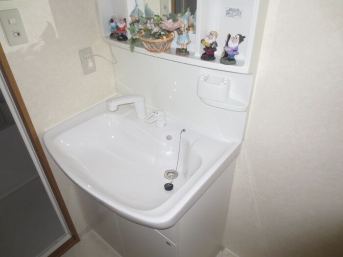 物件内観写真8　(洗面)