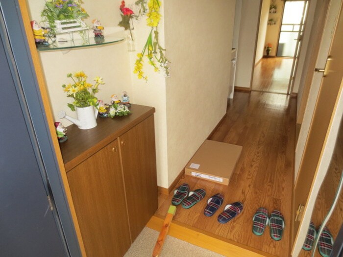 物件内観写真15　(玄関)