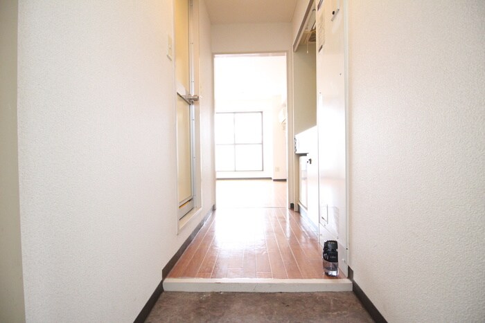 物件内観写真17　(廊下)
