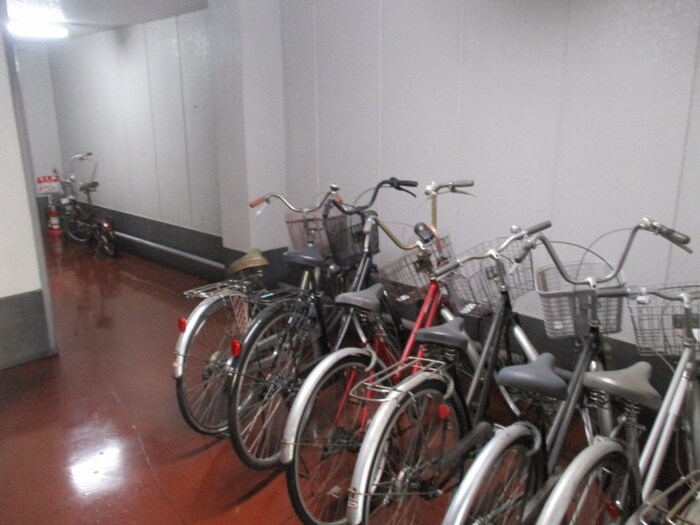 物件外観写真5　(駐輪場)