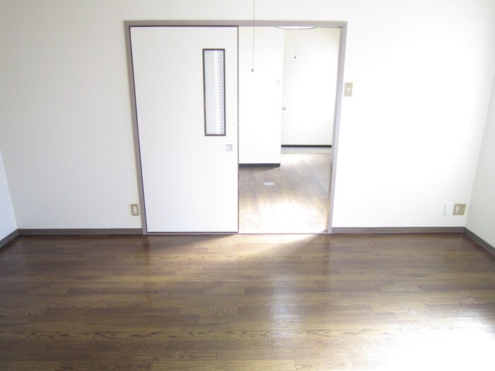 物件内観写真18　(居室)