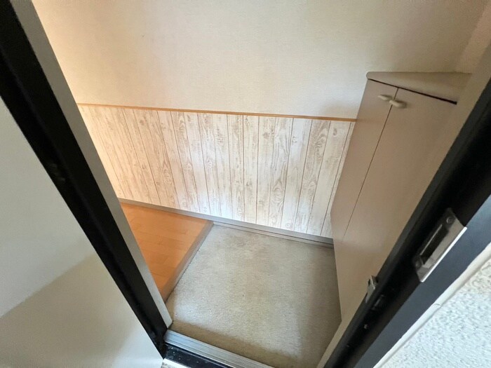 物件内観写真17　(玄関)