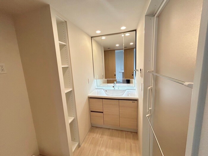 物件内観写真11　(洗面)