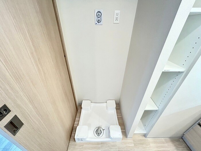 物件内観写真12　(洗濯機置場)