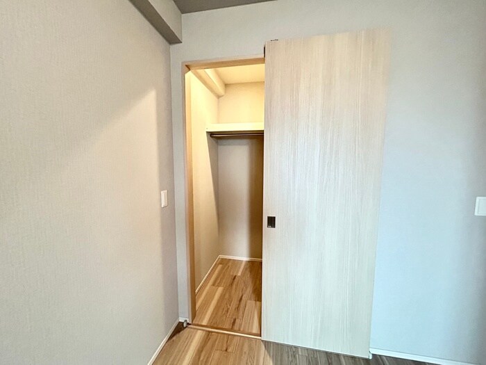 物件内観写真13　(収納)