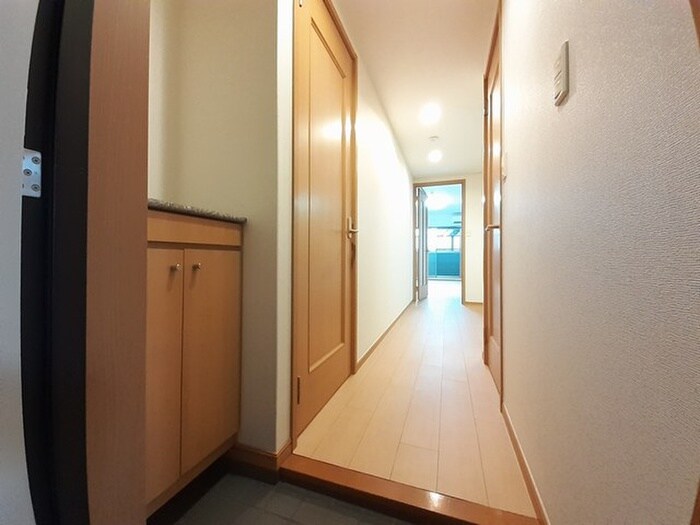 物件内観写真14　(玄関)