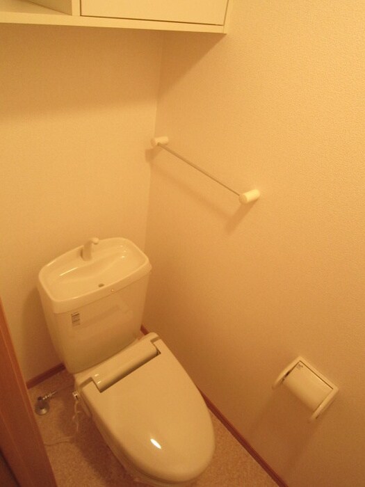 物件内観写真16　(トイレ)