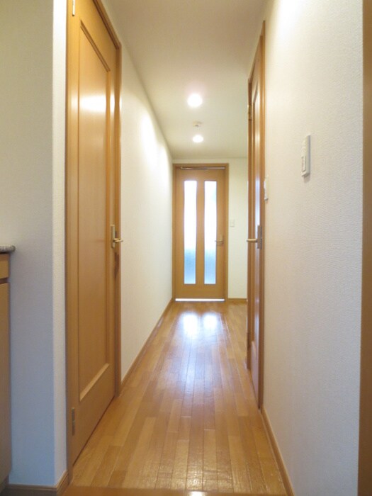 物件内観写真17　(廊下)