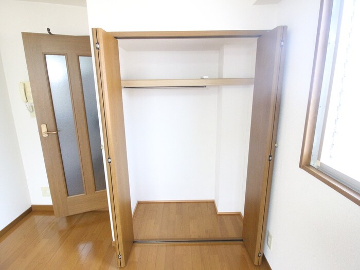 物件内観写真13　(収納)
