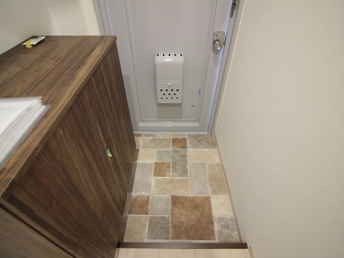 物件内観写真17　(玄関)