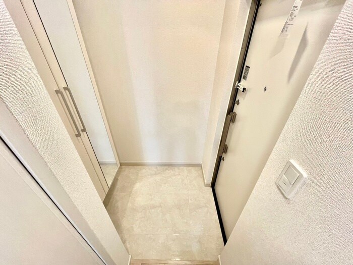 物件内観写真14　(玄関)