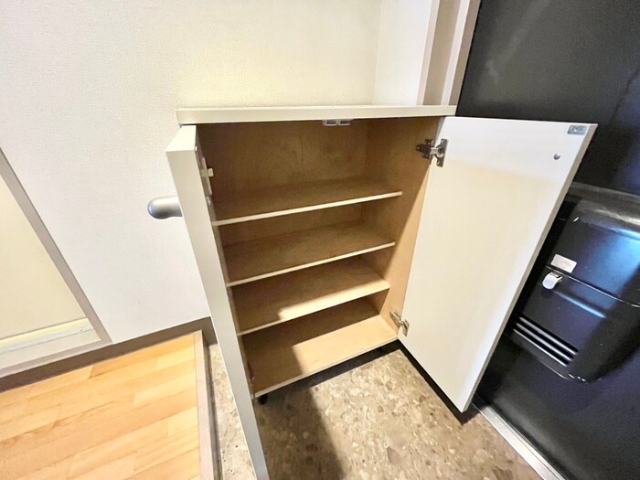 物件内観写真19　(靴箱)
