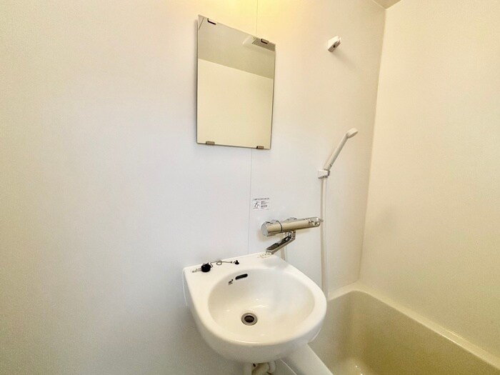 物件内観写真9　(洗面)