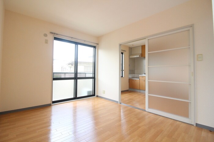 物件内観写真8　(居室)