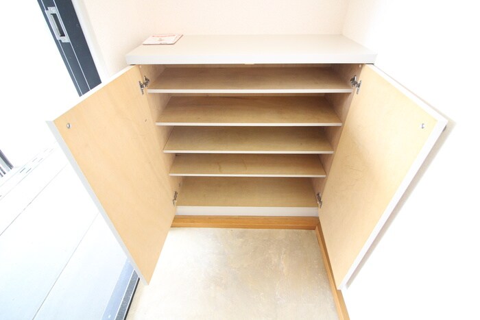 物件内観写真18　(靴箱)