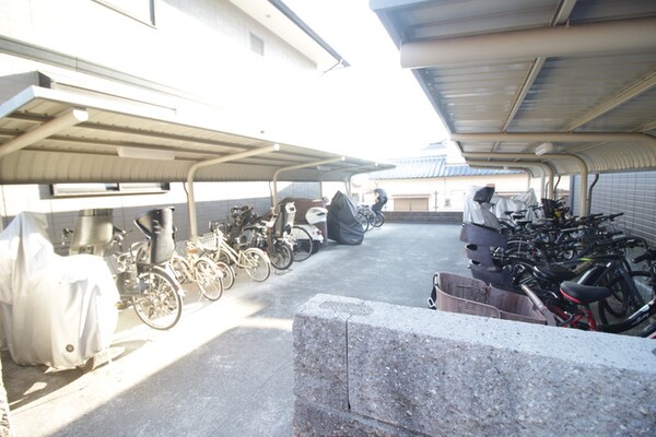 駐輪場