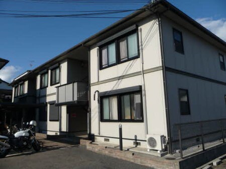 ハイマ－ト金川ⅡＣ棟外観写真