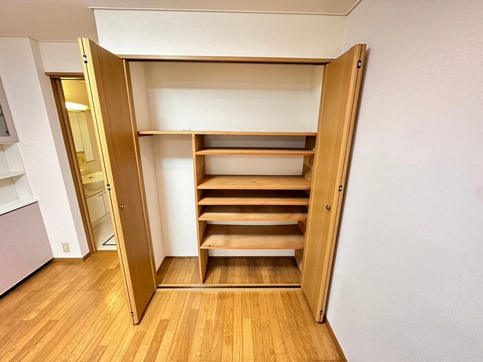 物件内観写真11　(収納)