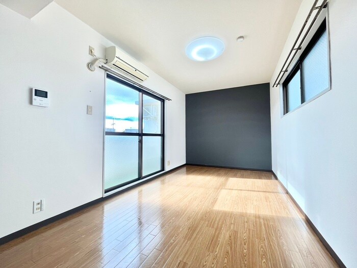 物件内観写真9　(居室)