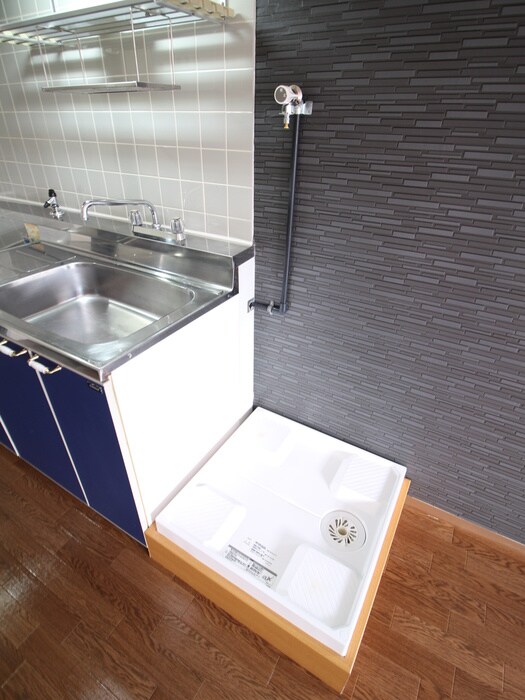 物件内観写真12　(洗濯機置場)