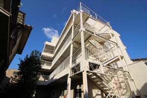 寿マンション外観写真