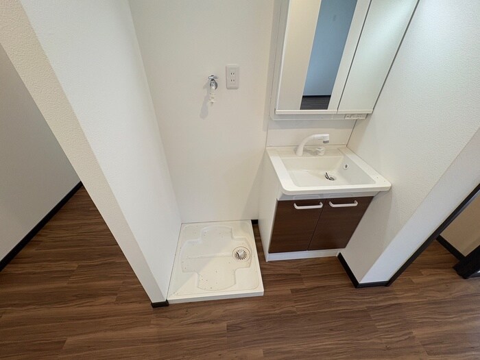 物件内観写真17　(洗濯機置場)