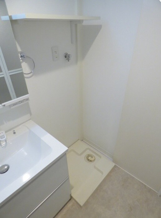 物件内観写真11　(洗濯機置場)