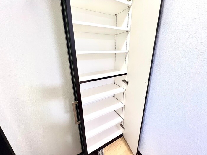 物件内観写真18　(靴箱)