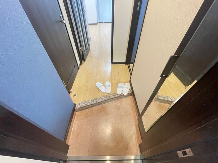 物件内観写真19　(玄関)