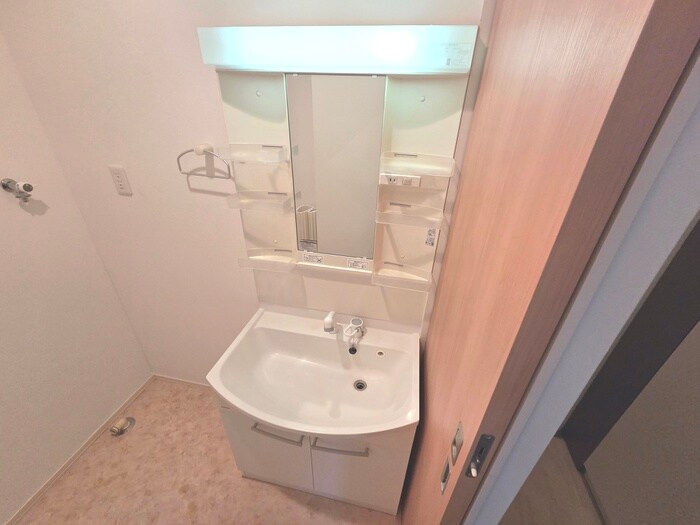 物件内観写真9　(洗面)