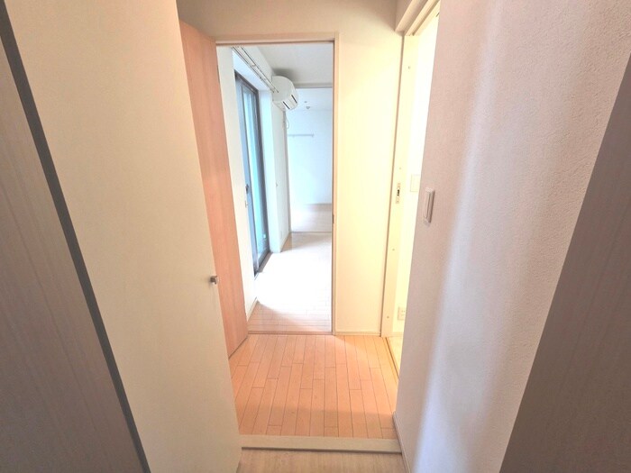 物件内観写真18　(廊下)