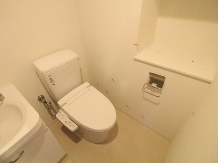 物件内観写真14　(トイレ)